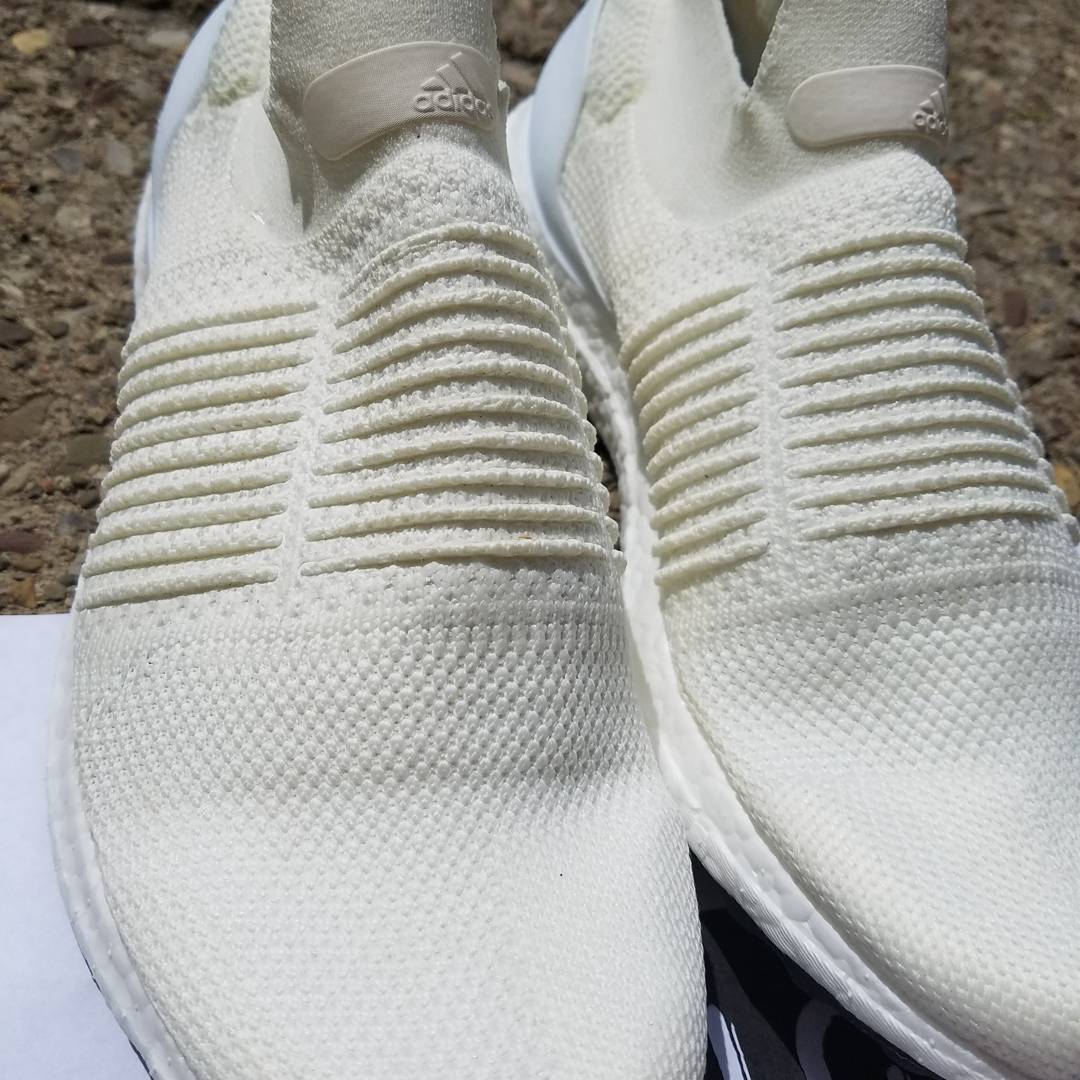 Adidas Ultra Boost Uncaged Laceless 05