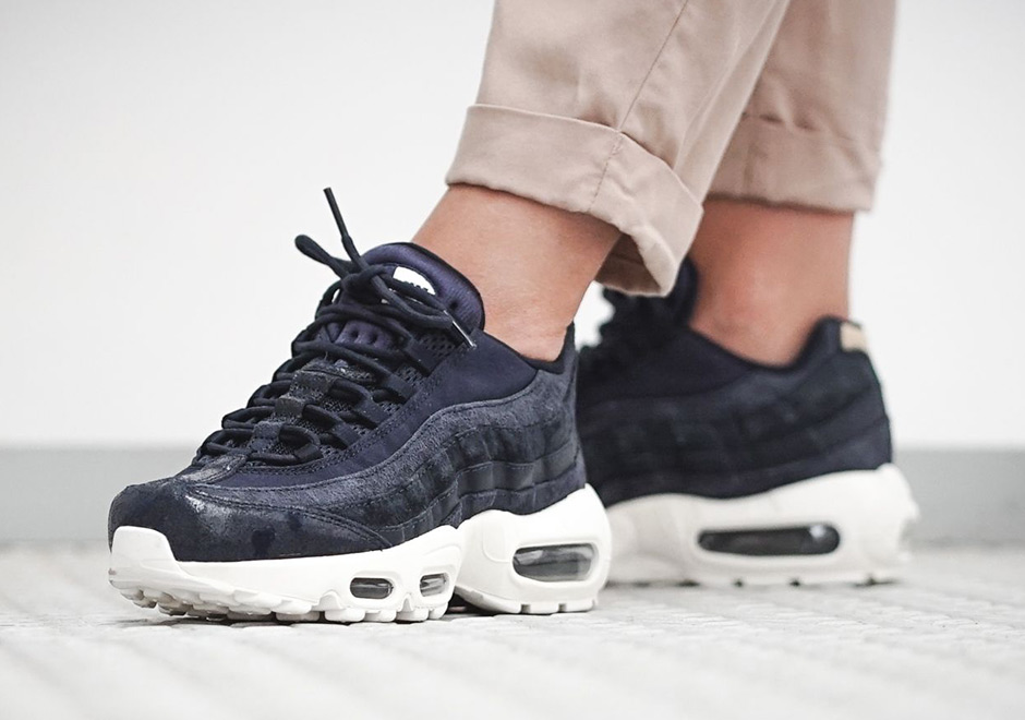 Nike Wmns Air Max 95 Premium 807443 400 1