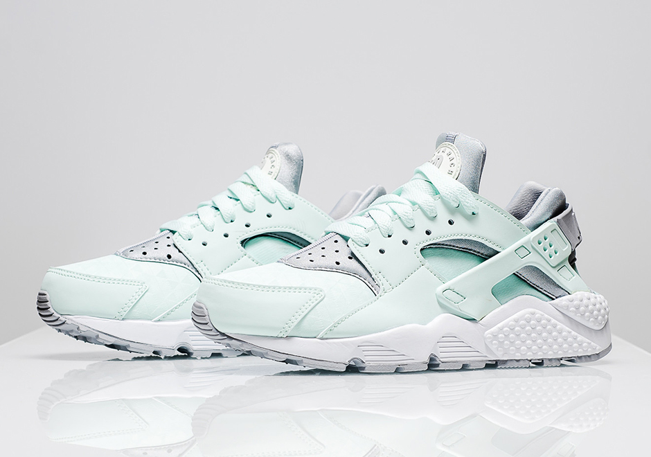 Nike Air Huarache Igloo Wolf Grey Womens 02