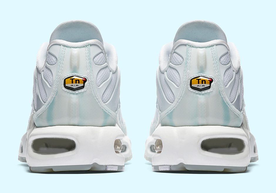 Nike Air Max Plus Ice Blue 862201 101 1