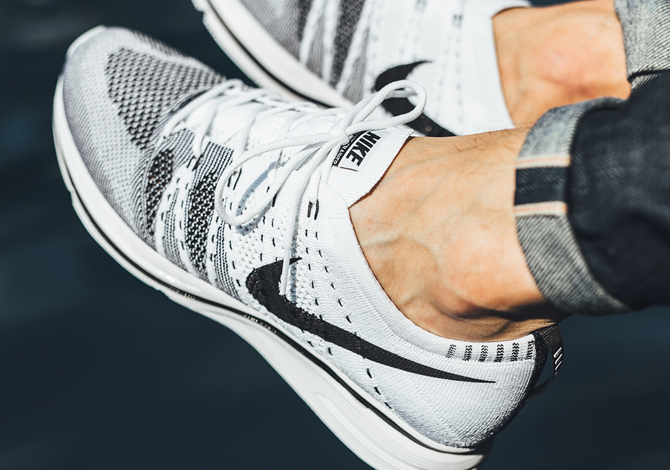 Nike Flyknit Trainer Og White Black Detailed Images 5