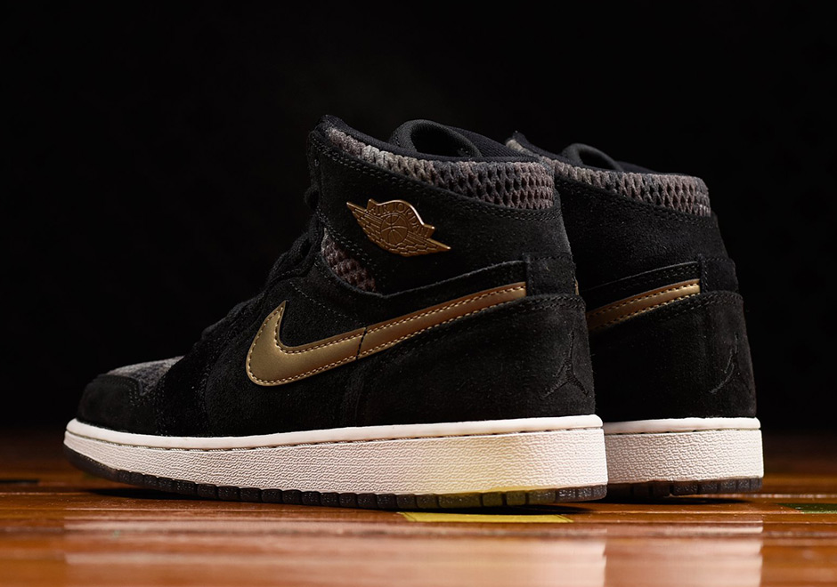 Air Jordan 1 Heiress Camo Available Now 03