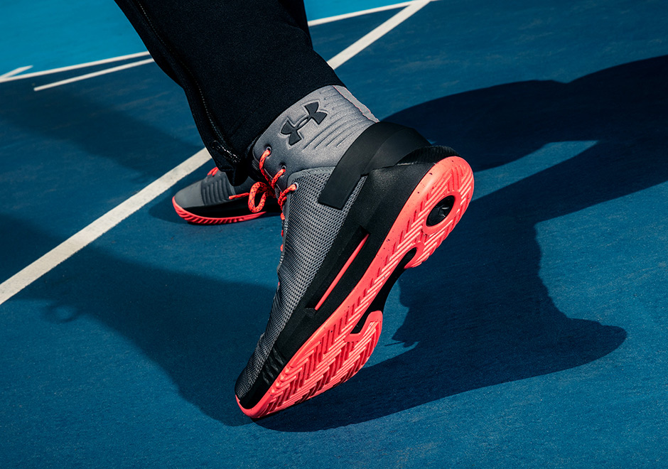 Under Armour Drive 4 Feature