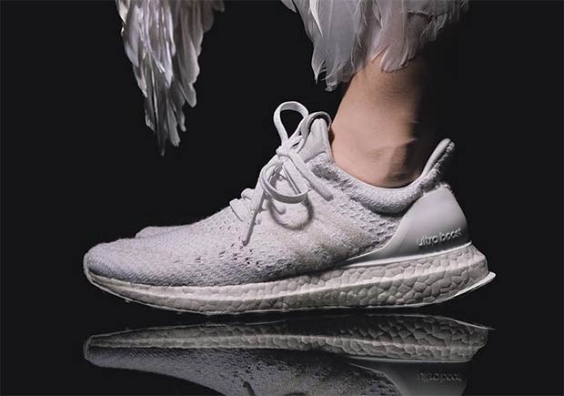 Ultra Boost Sneaker Exchange A Ma Maniere Invincible 1