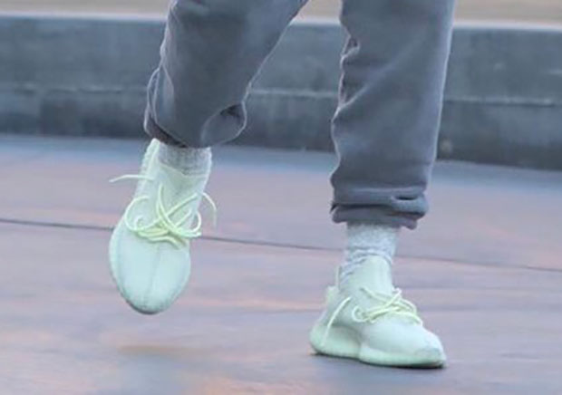 Adidas Yeezy Boost 350 V2 Light Yellow