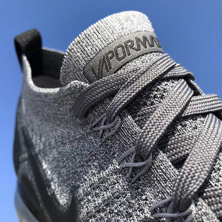 Nike Vapormax Flyknit 2 Oreo Closer Look 31