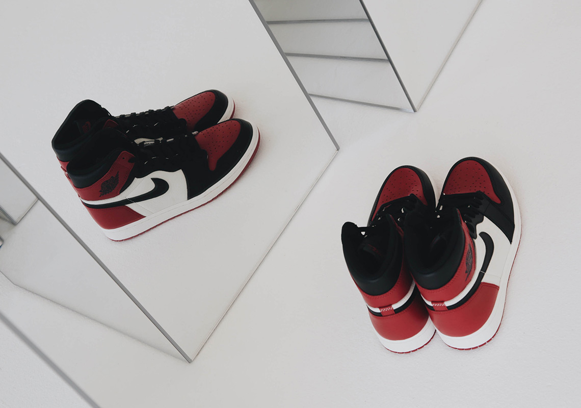 Air Jordan 1 Bred Toe Super Gr 3