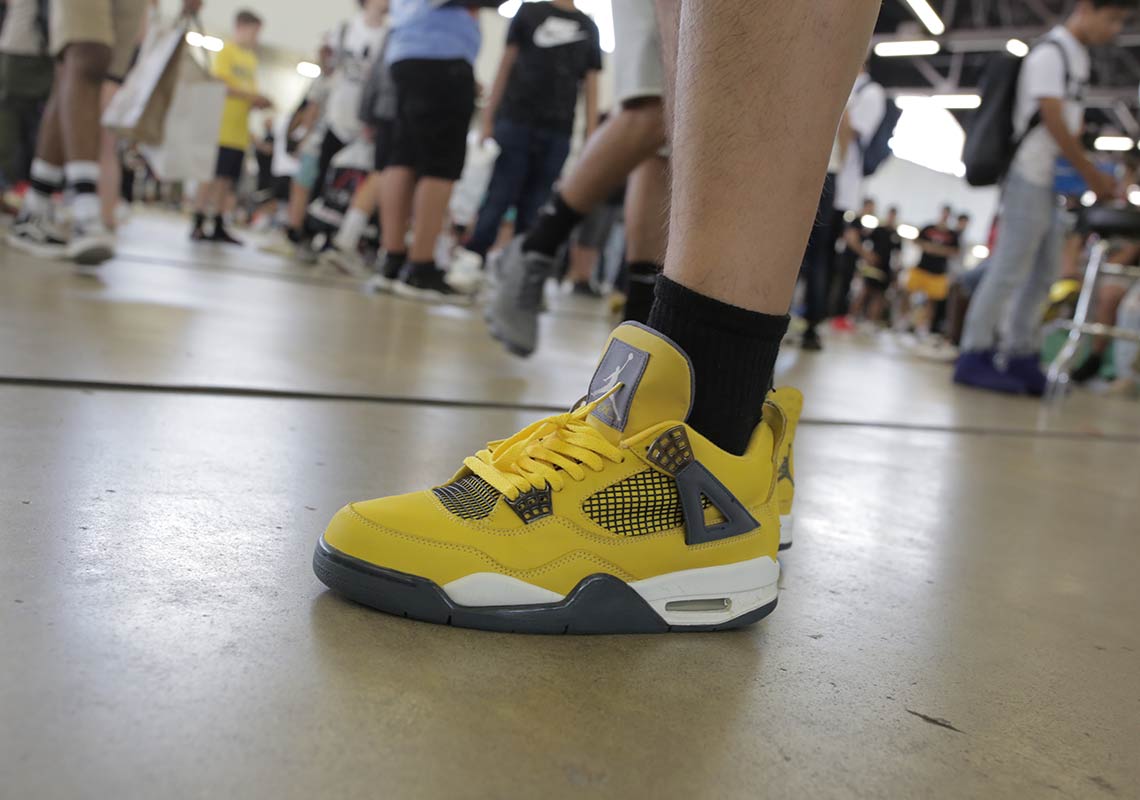 Sneaker Con Dallas On Foot 16