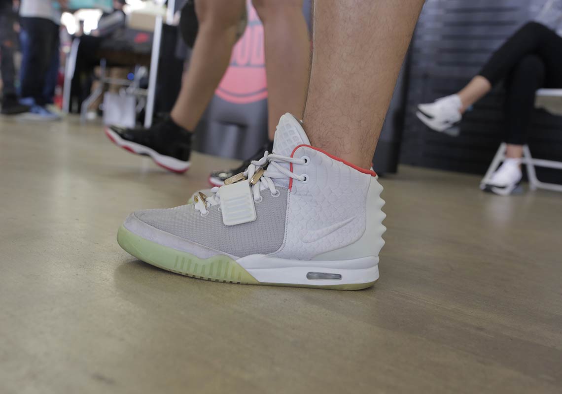 Sneaker Con Dallas On Foot 25