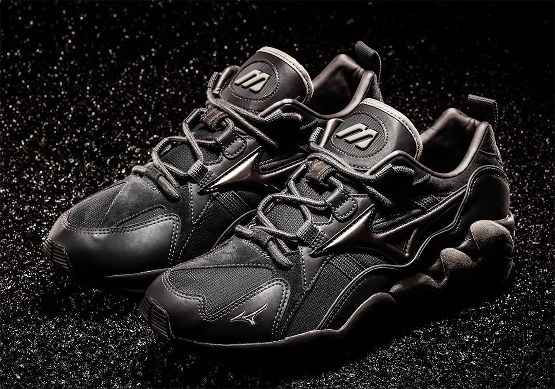 Mizuno Wave Rider Triple Black 2