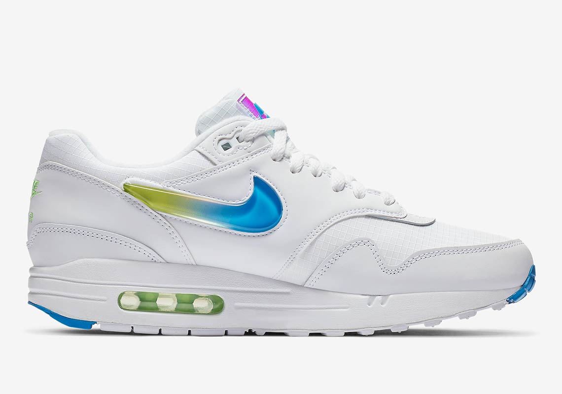Nike Air Max 1 Jewel Swoosh Ao1021 101 1
