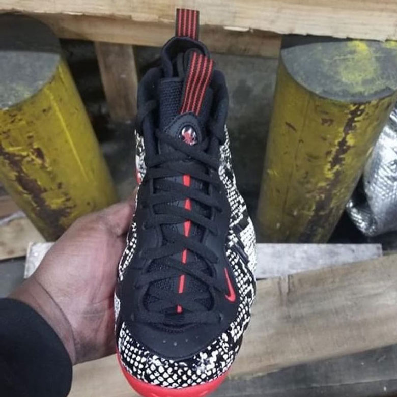 Nike Air Foamposite One Snakeskin 314996 101 2