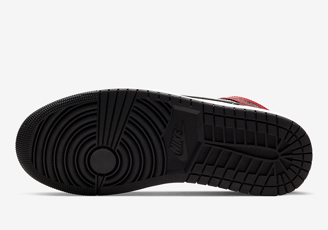 Air Jordan 1 Mid 554724 069 Release Info 2