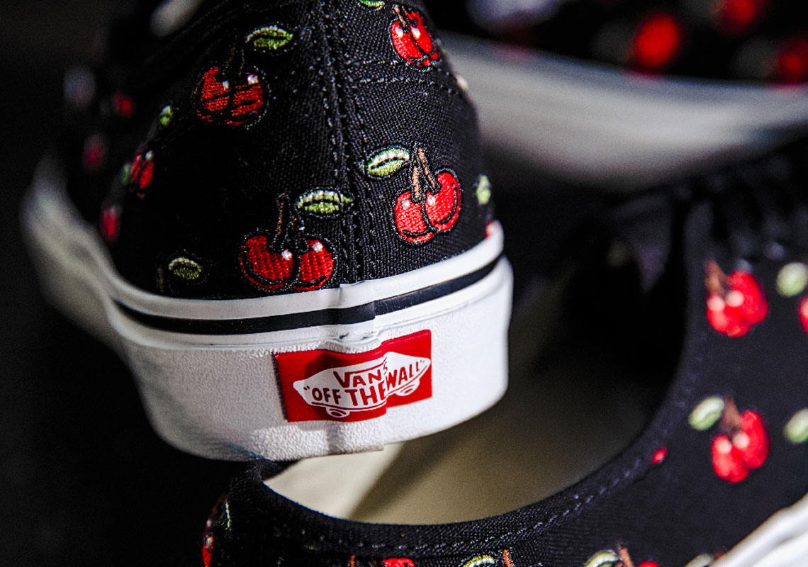 Billys Vans Authentic Classic Slip On Cherry 3