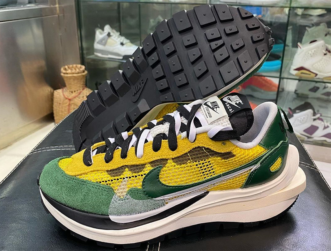 Sacai Nike Vapor Waffle Cv1363 700 0