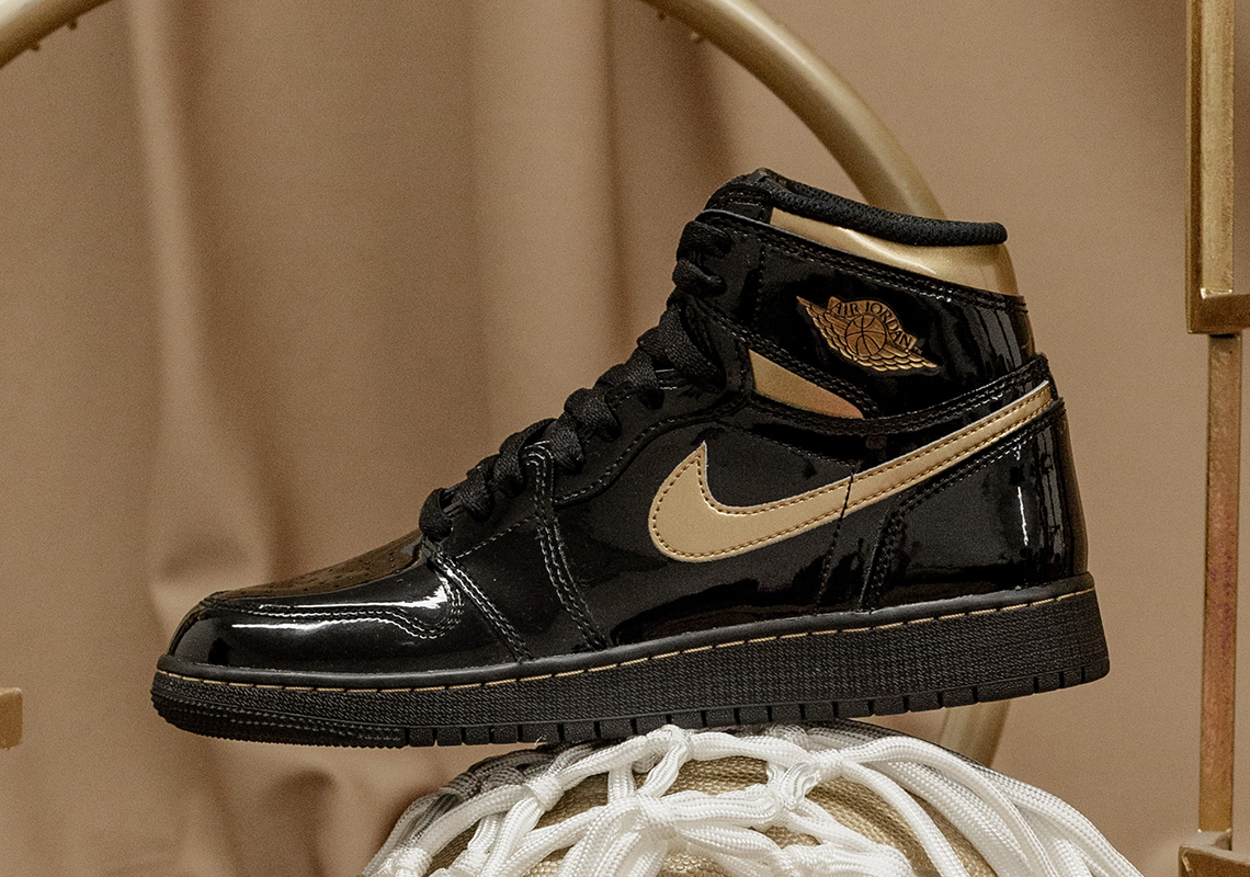 Air Jordan 1 Black Gold 2020 Release Reminder 3