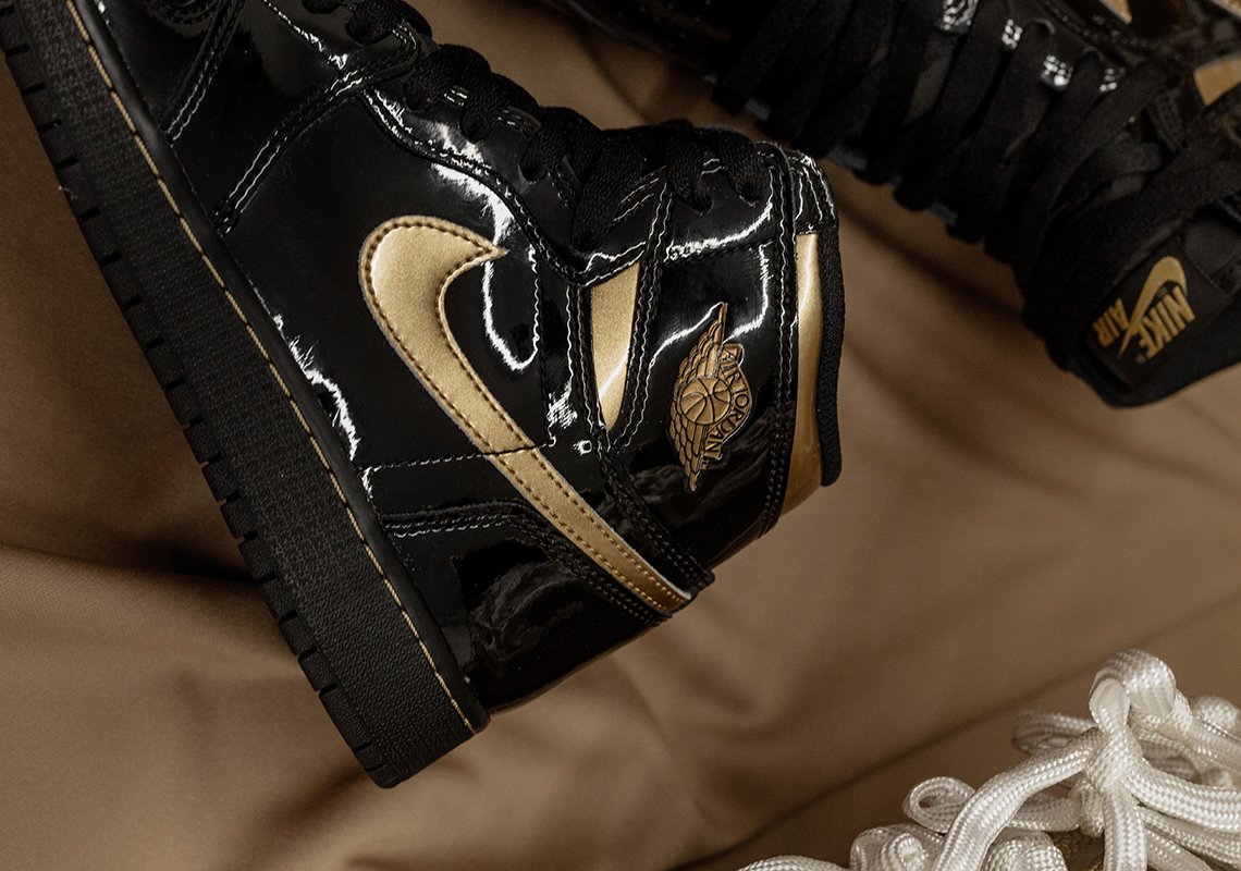 Air Jordan 1 Black Gold 2020 Release Reminder 4