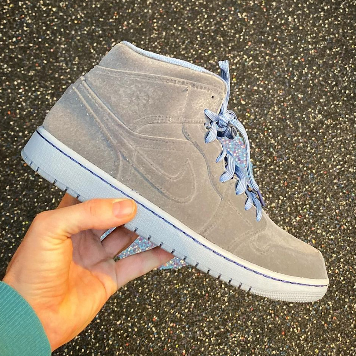 Pigalle Air Jordan 1 Mid Velvet 2