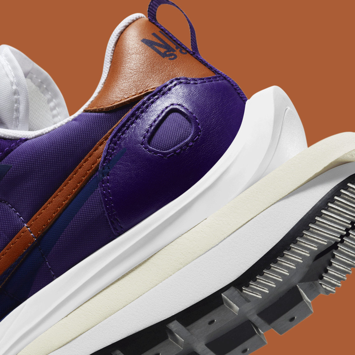 Sacai Nike Vaporwaffle Dark Iris Dd1875 500 08
