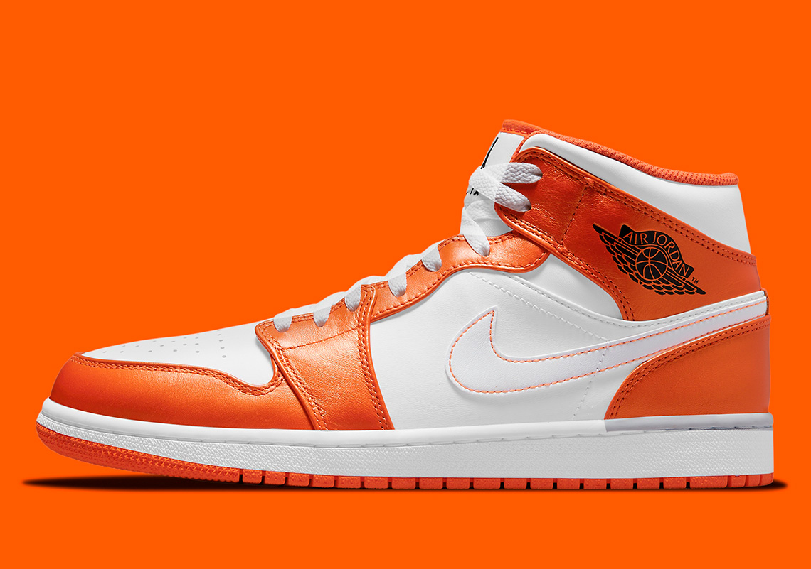 Air Jordan 1 Mid Dm3531 800 Release Info 1