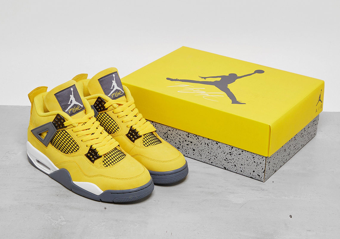 Air Jordan 4 Lightning 2021 Photos 2