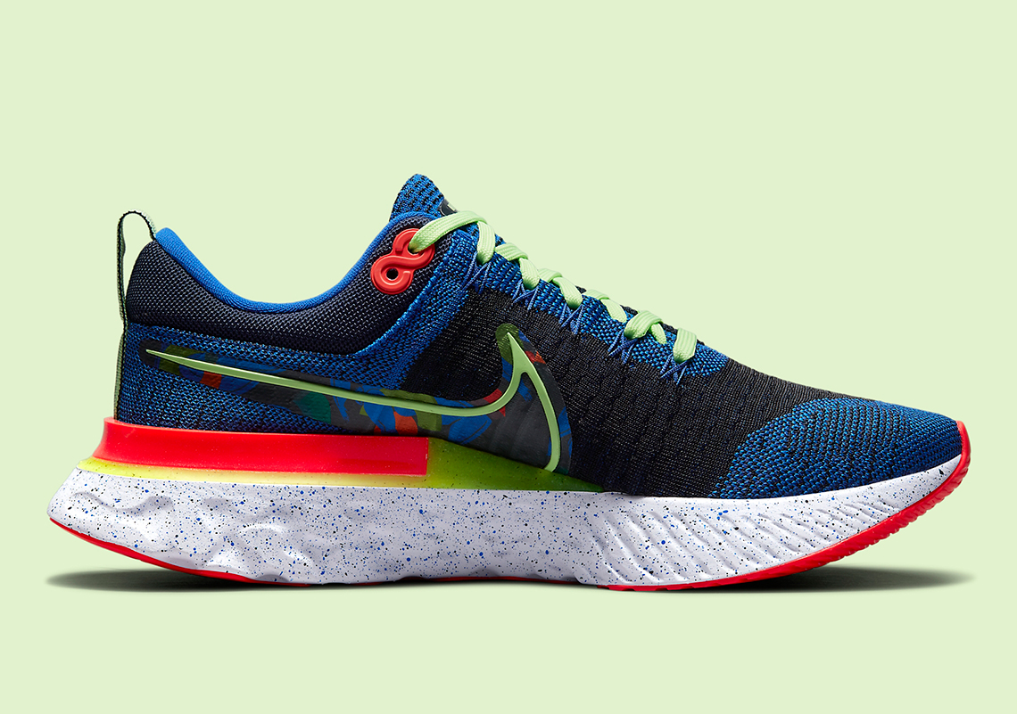 Nike Infinity React Run 2 Flyknit Run Past The Future Cz3602 400 4