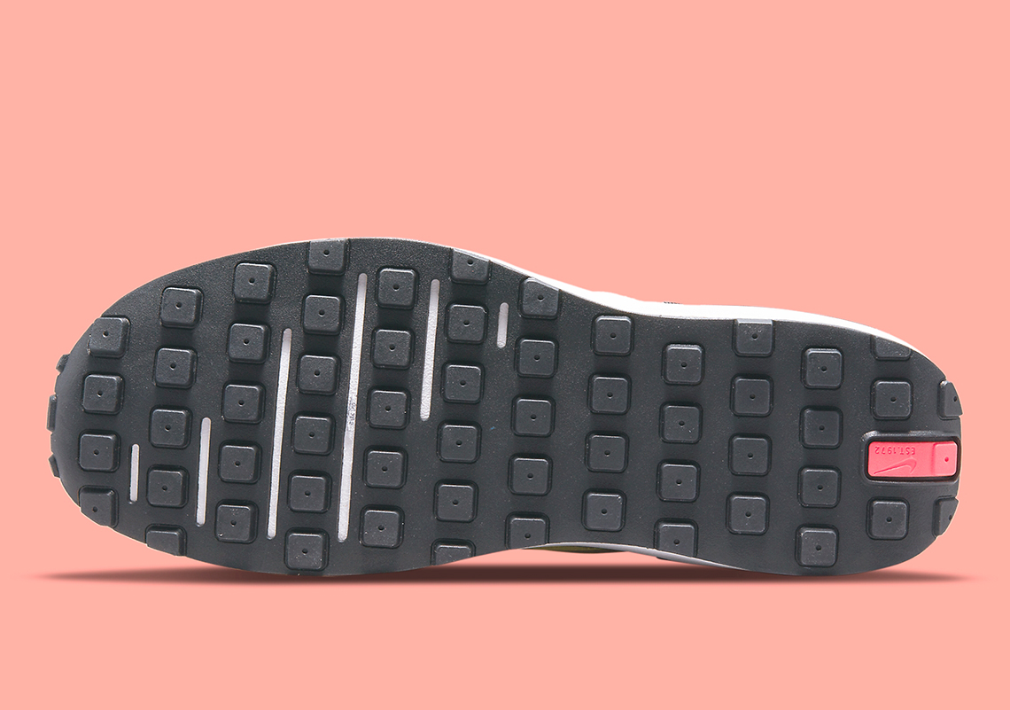 Nike Waffle One Womens Dc2533 002 8