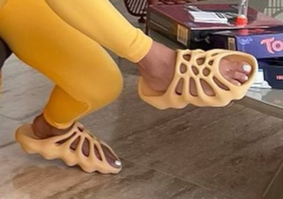 Kim Kardashian Reveals A Closer Look At The adidas YEEZY 450 SLIDES