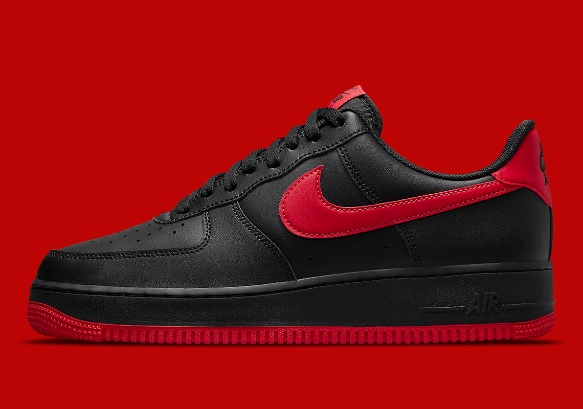 The Nike Air Force 1 Low Keeps It Classic With An Essential "Bred" Colorway