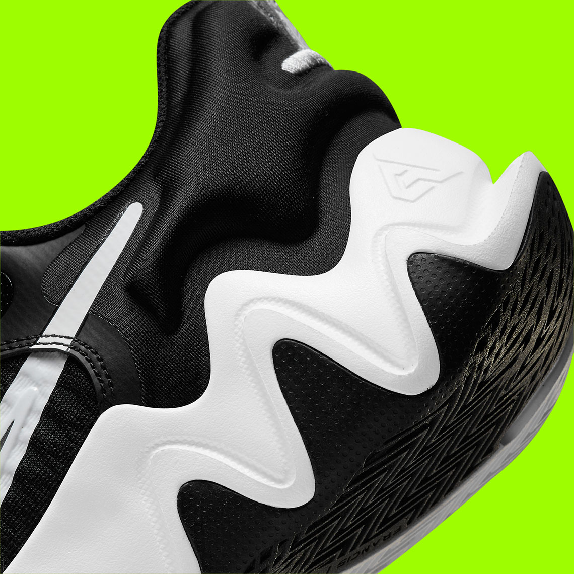 Nike Giannis Immortality Black Volt Cz4099 010 4