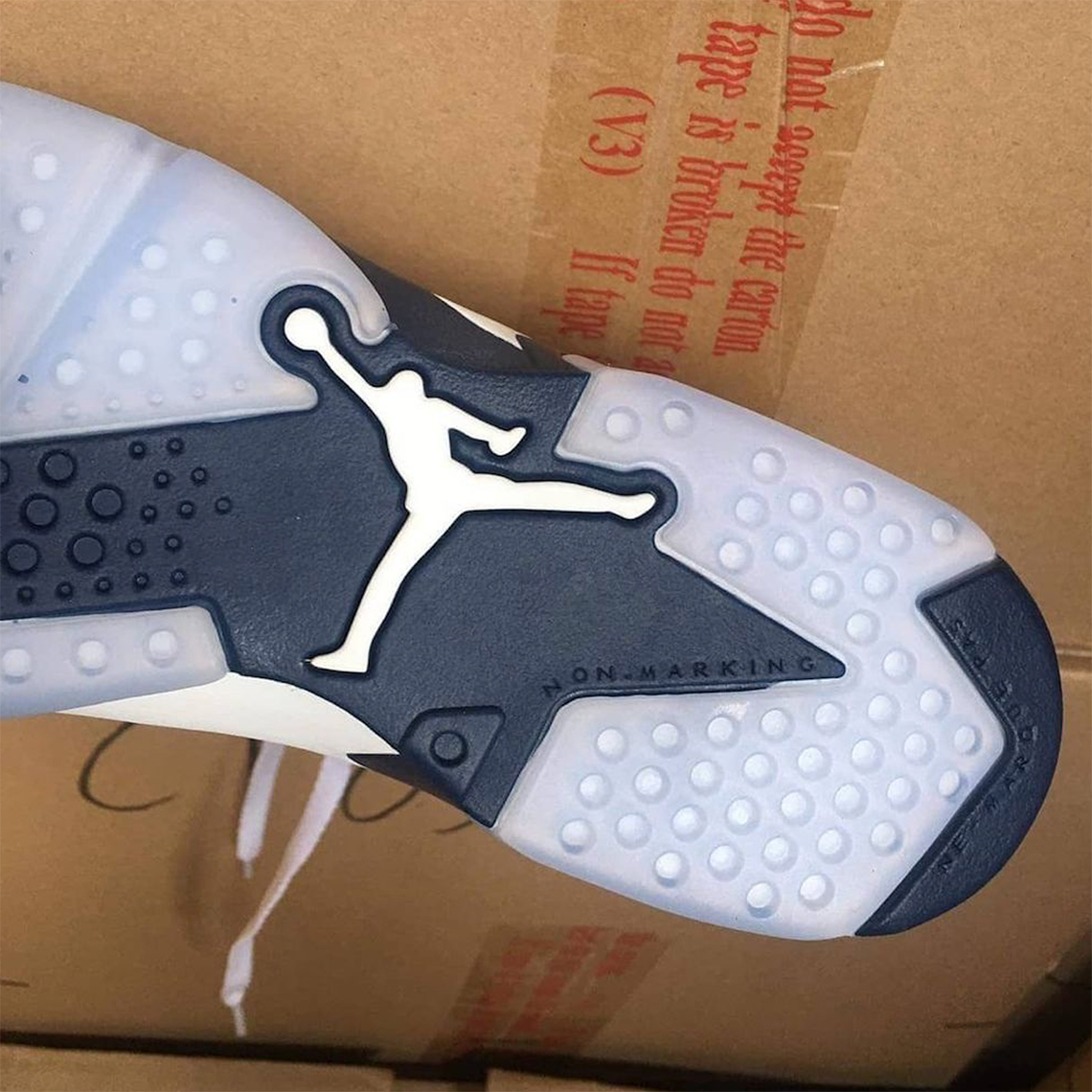 Air Jordan 6 Midnight Navy Gs 2