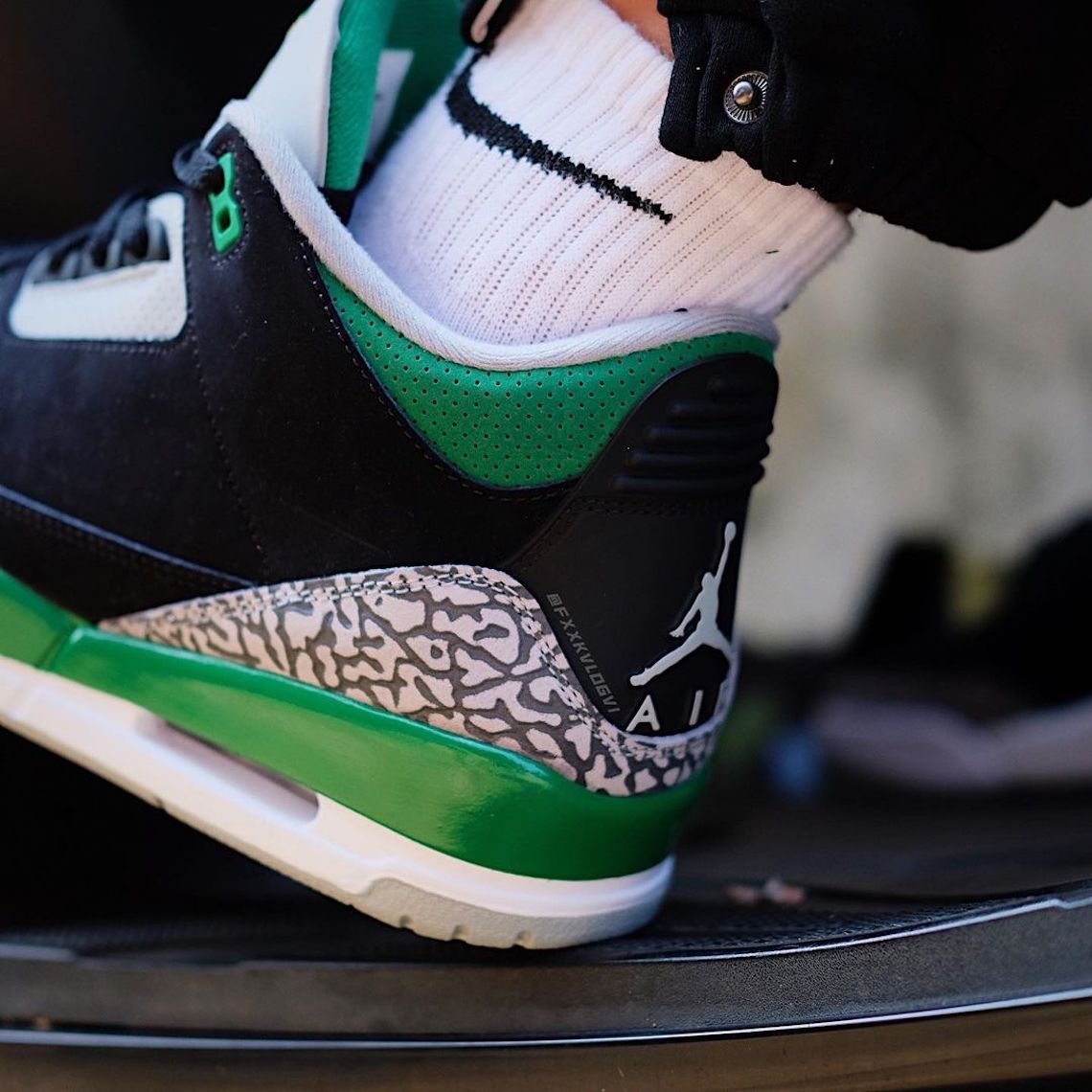 Air Jordan 3 Pine Green Ct8532 030 2021 7