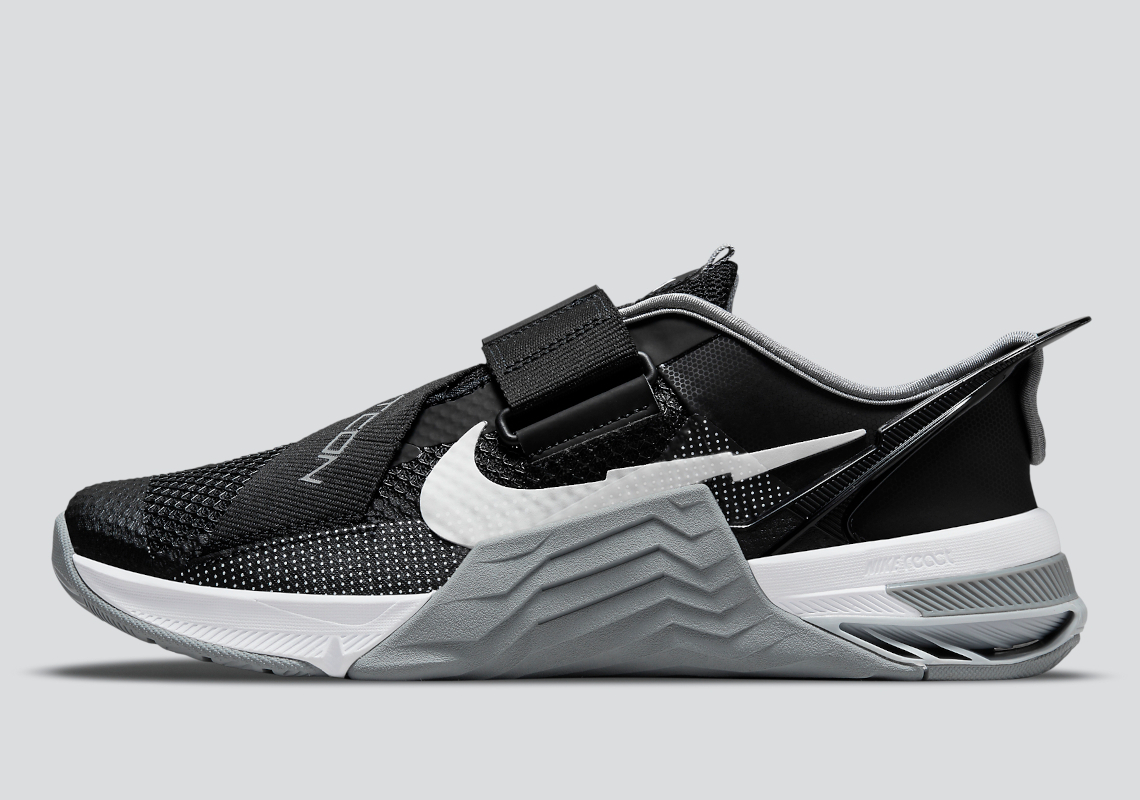Nike Metcon 7 Flyease Dh3344 010 4