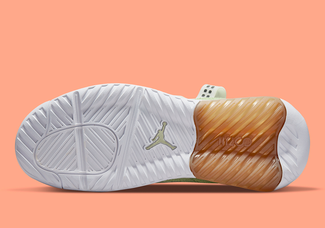 Jordan Ma2 Honeydew Cv8122 300 1