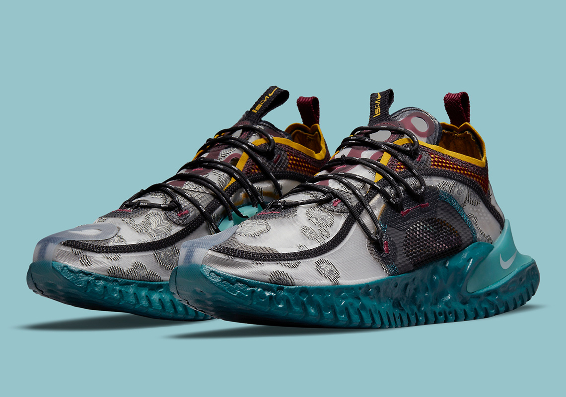 The Nike ISPA Flow Returns With Teal Tinted Soles