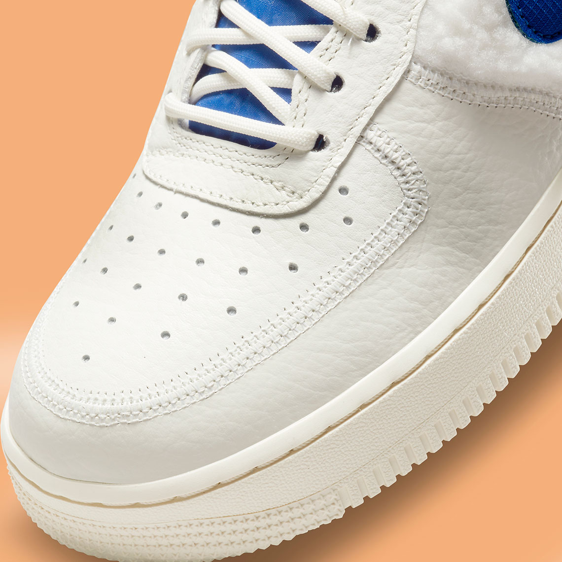 Nike Air Force 1 Sherpa Fleece White Blue Orange Do6680 100 1
