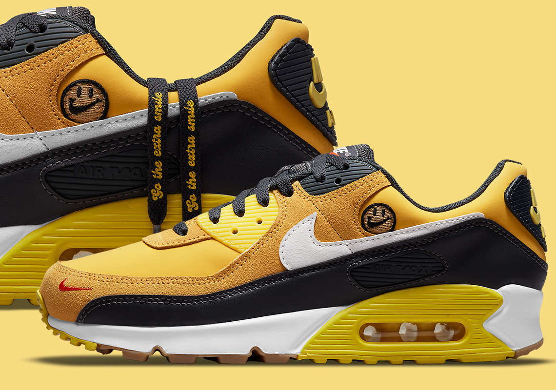 Nike Wants You To "Go The Extra Smile" In These Air Max 90s