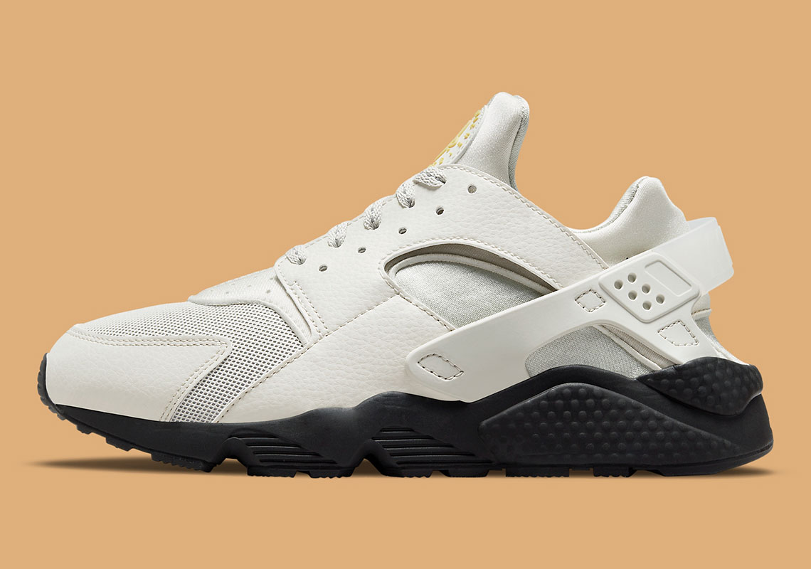 Nike Air Huarache Sail Black Do6388 001 5