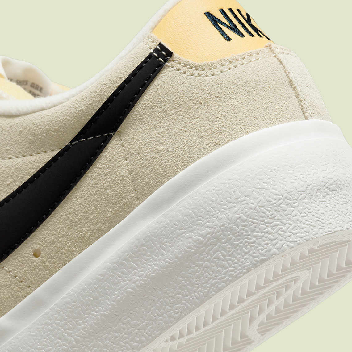 Nike Blazer Low Platform Reflective Dq0884 100 3