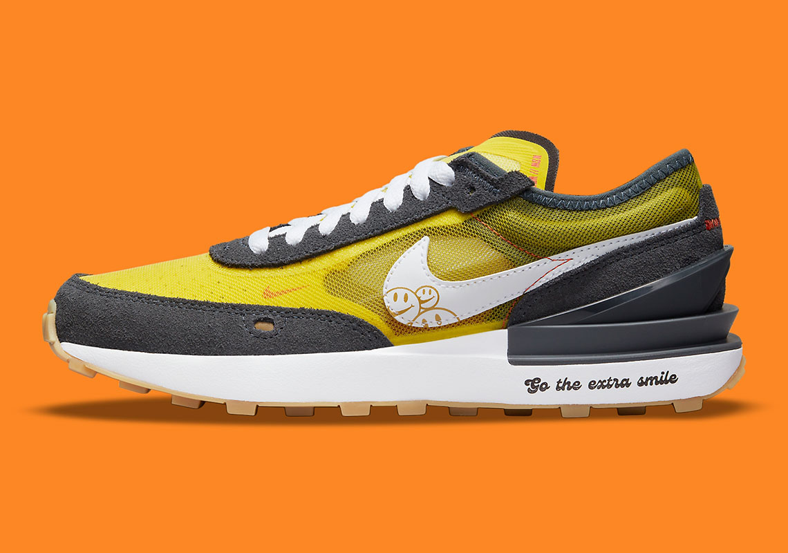 Nike Waffle One Go The Extra Smile Do5868 700 5