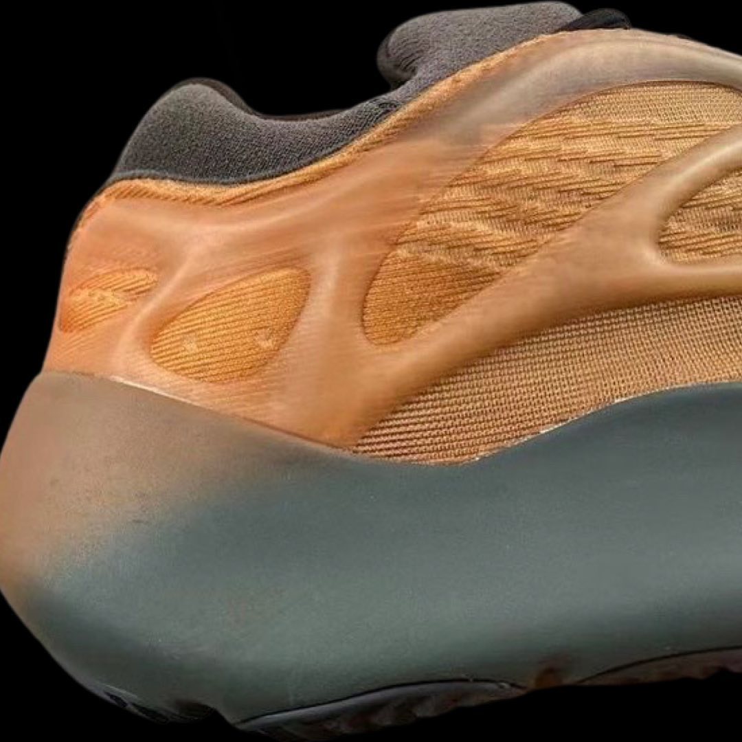 Adidas Yeezy 700 V3 Copper 3