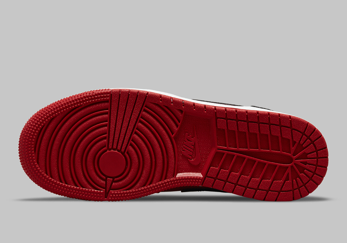 Air Jordan 1 Mid Gs Red Black Reverse Bred 554725 660 6