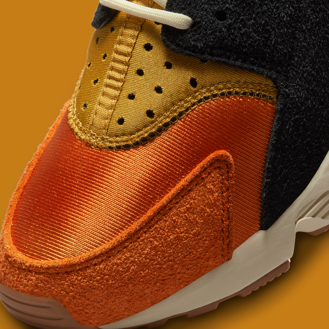 Nike Air Huarache Do6681 700 4