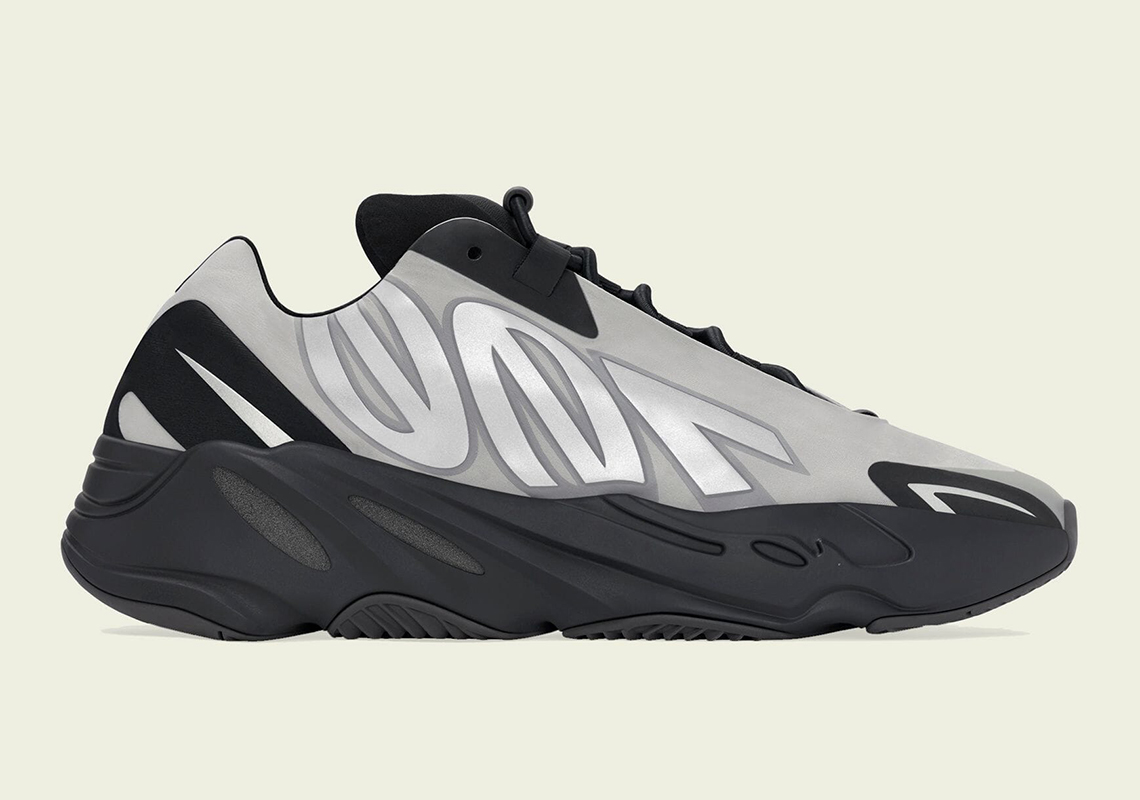 Adidas Yeezy Boost 700 Mnvn Metallic Gw9524 3