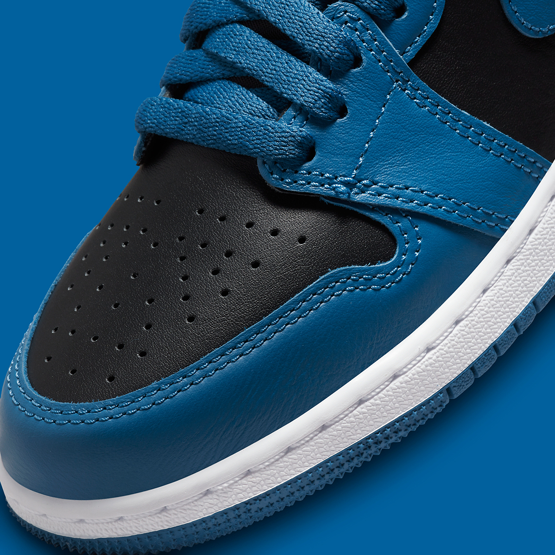 Air Jordan 1 Retro High Og Gs Marina Blue 575441 404 1