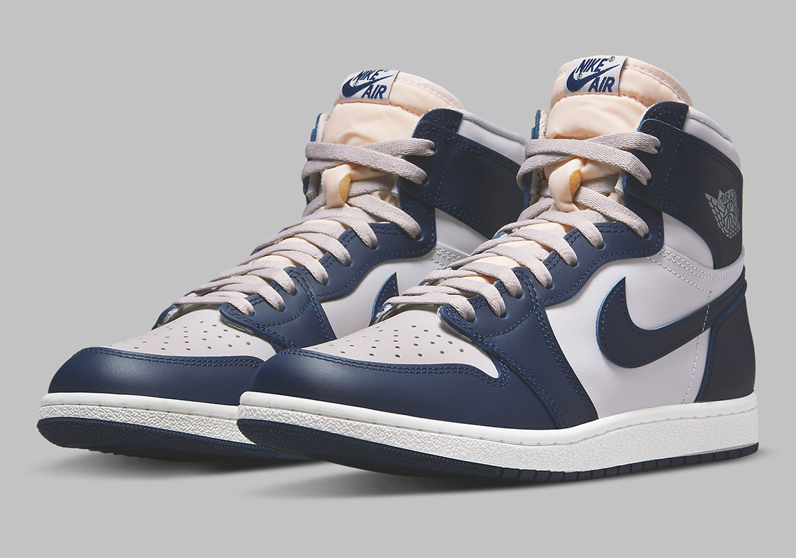 Official Images Of The Air Jordan 1 Hi '85 "Georgetown"