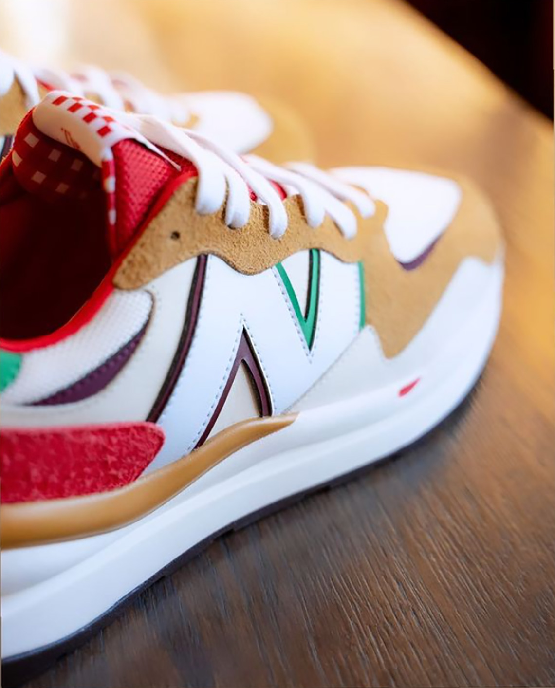 Mache New Balance 5740 National Pizza Day 1