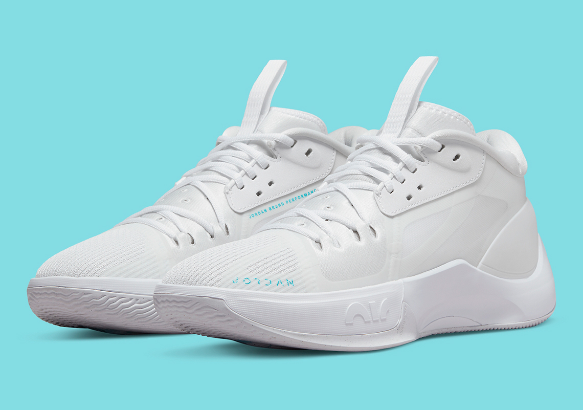 "University Blue" Makes A Subtle Cameo Atop This Upcoming Jordan Zoom Separate