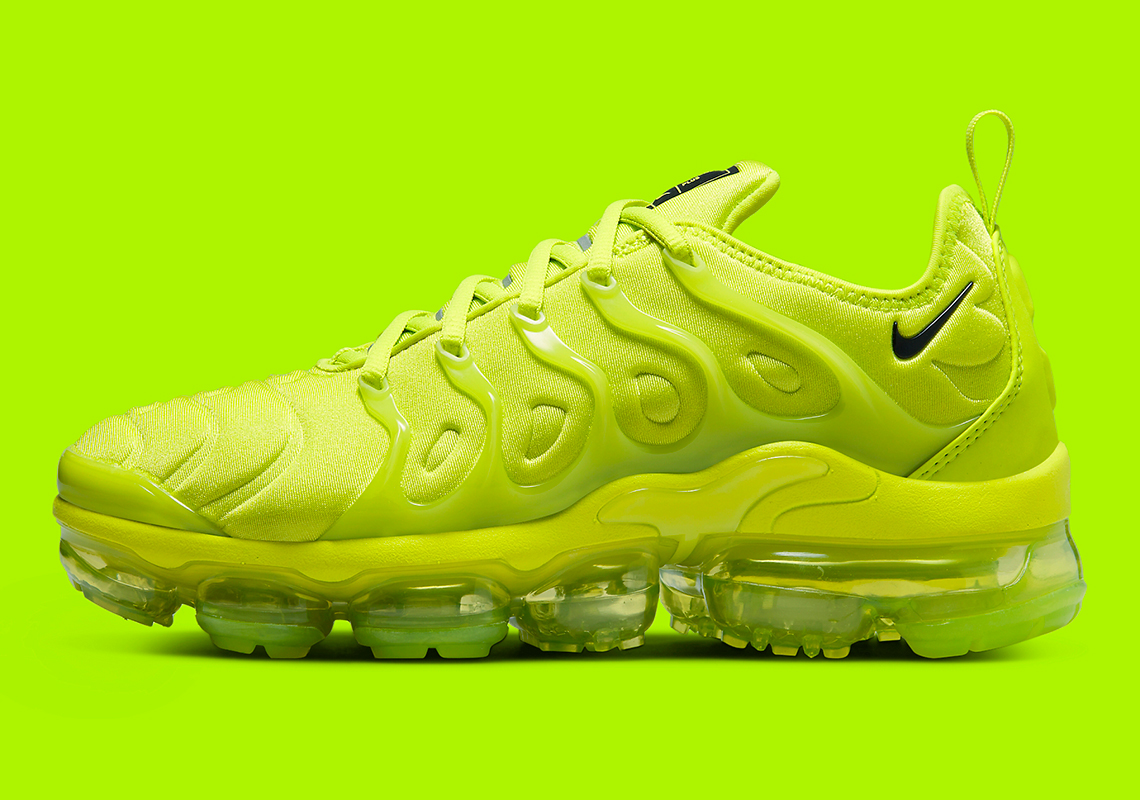 Nike Vapormax Plus Neon Volt Dx1784 300 Release Date 2