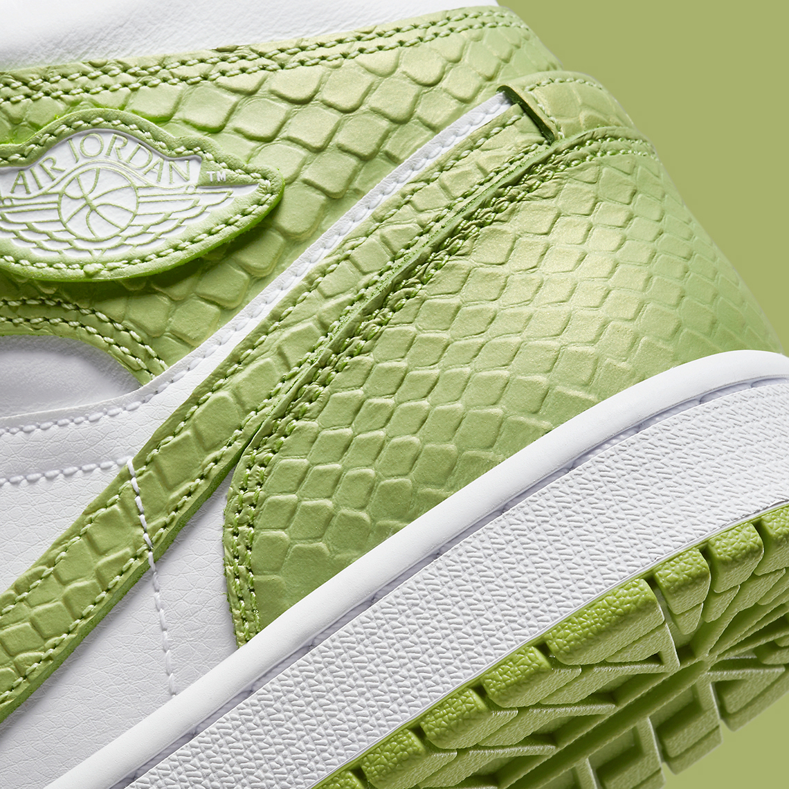 Air Jordan 1 Mid Green Python Dv2959 113 7